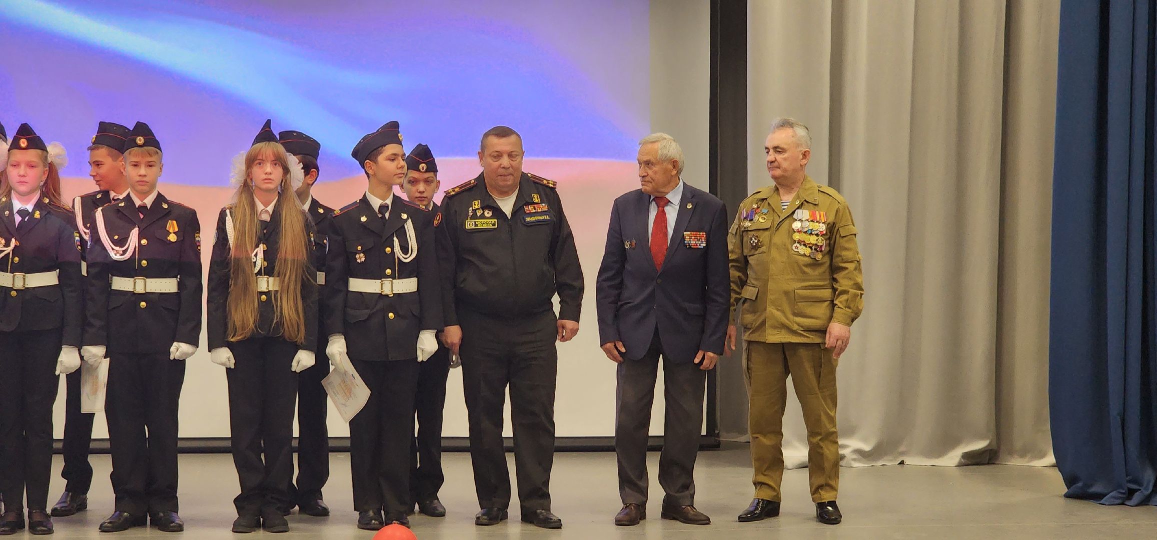 долгопрудный, 11 школа, новый корпус, кадеты, боевое братство, кинологи, волонтерство, день сотрудника МВД,