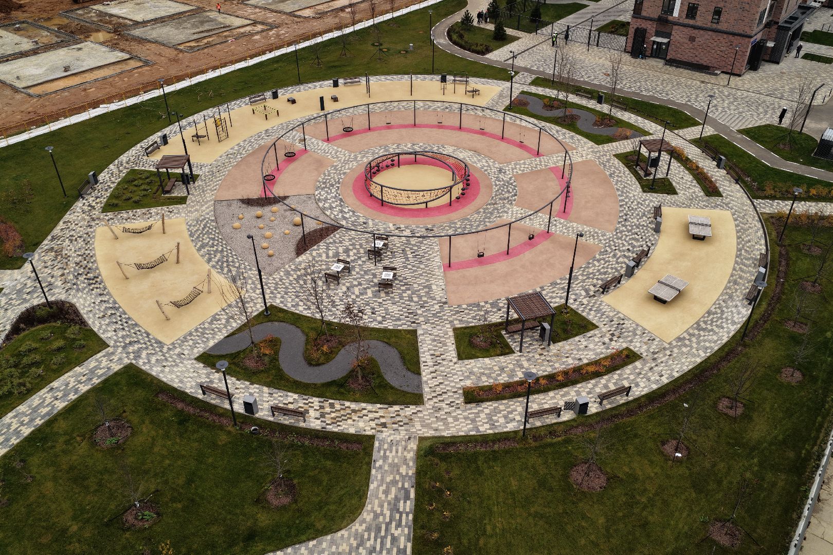 видео с коптера, детская площадка в видном, жк первый южный,