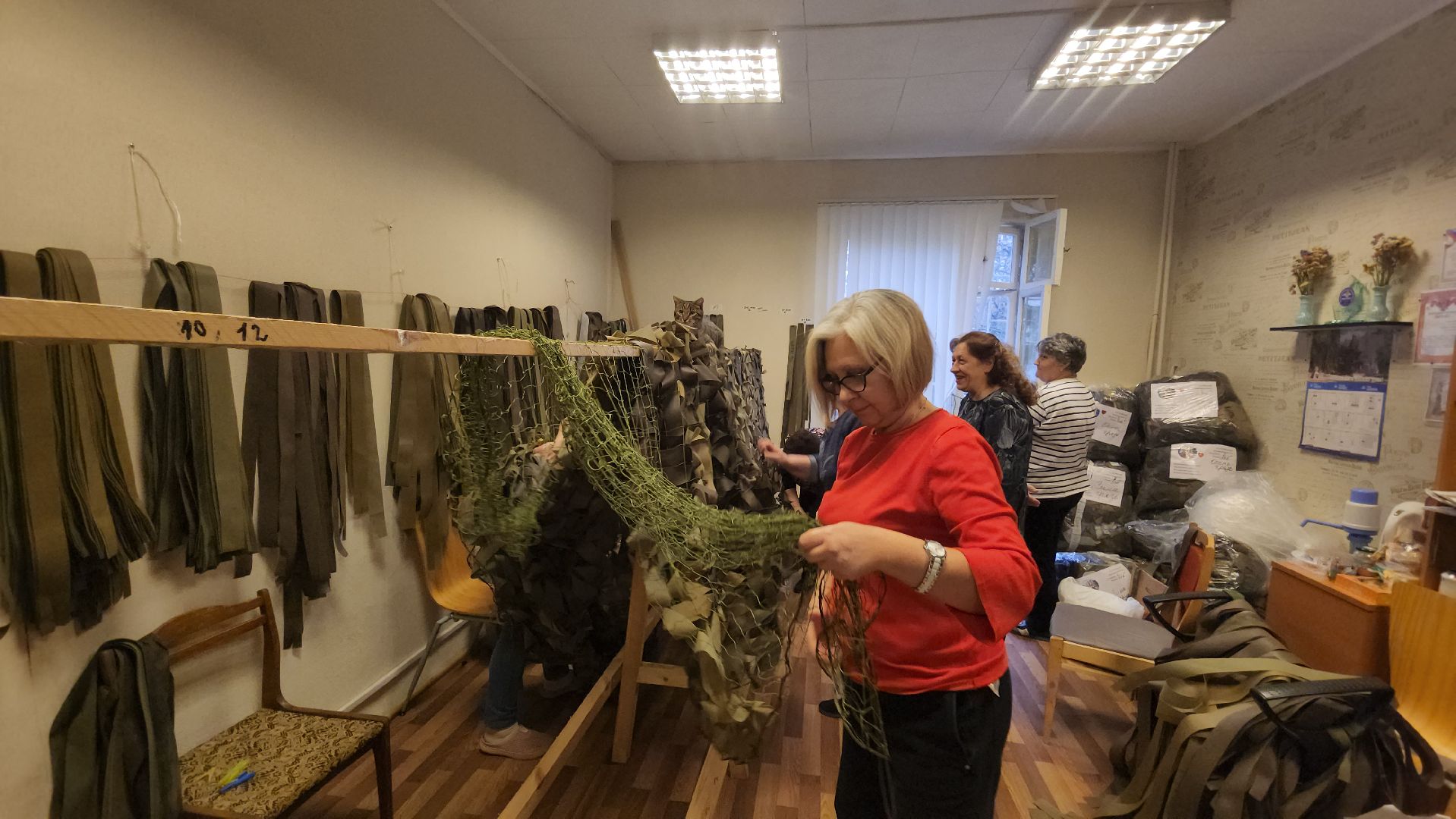 люберцы, поселок октябрьский, волонтеры, своих не бросаем,