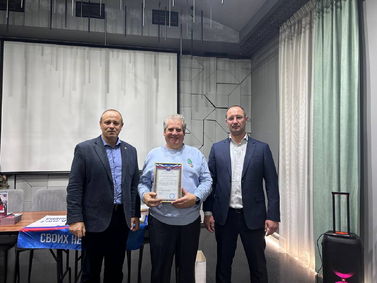 люберцы, поселок октябрьский, волонтеры, своих не бросаем,