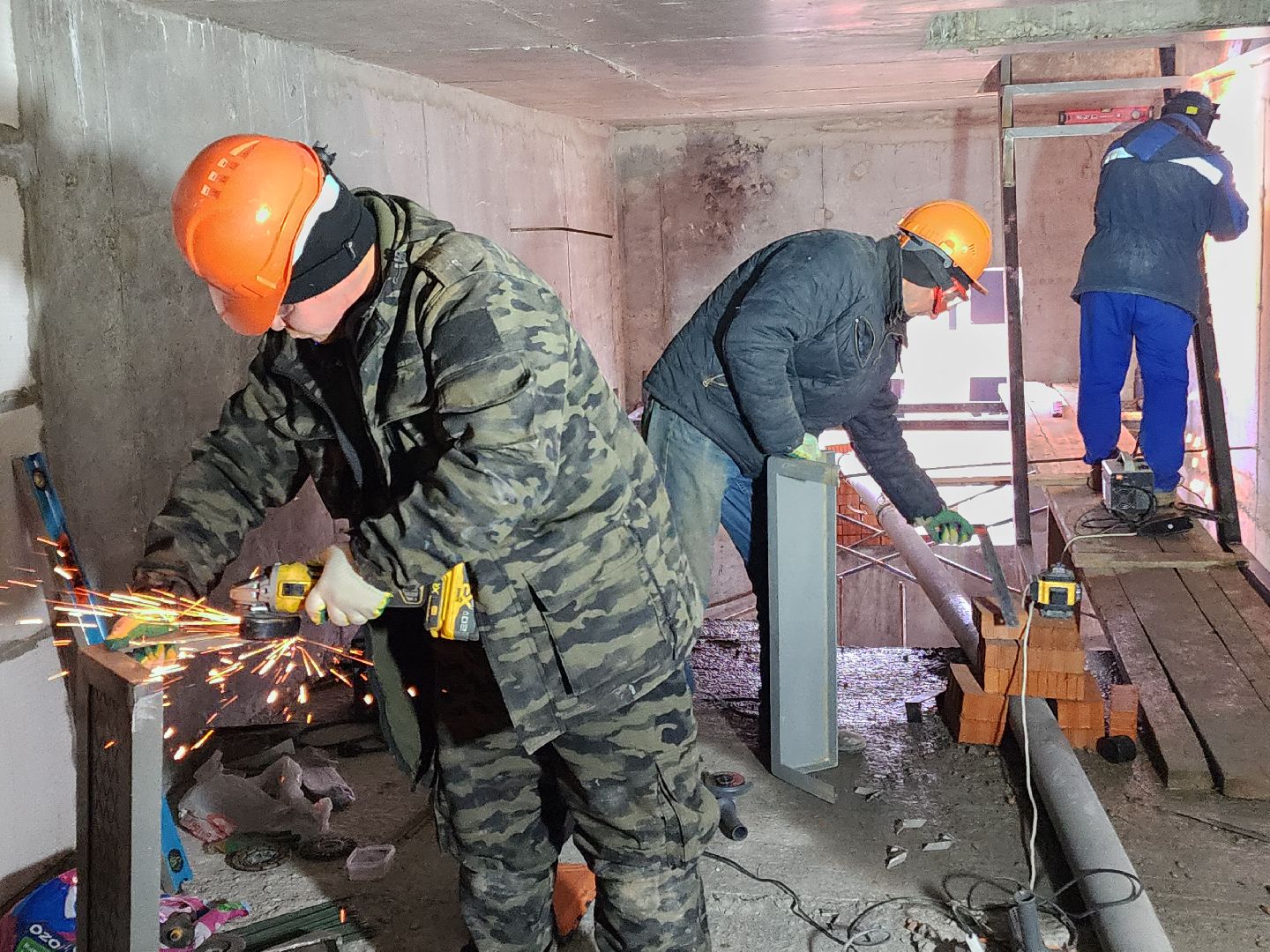 чехов, поселок мещерское, психиатрическая больница, новый лечебный корпус, строительство, реконструкция, монтаж металлоконструкций, пожарная лестница, воздуховоды, система вентиляции, инженерные сети, внутренняя отделка помещений, каменная кладка, перегородки, сварочные работы, нацпроект здравоохранение, госпрограмма московской области,