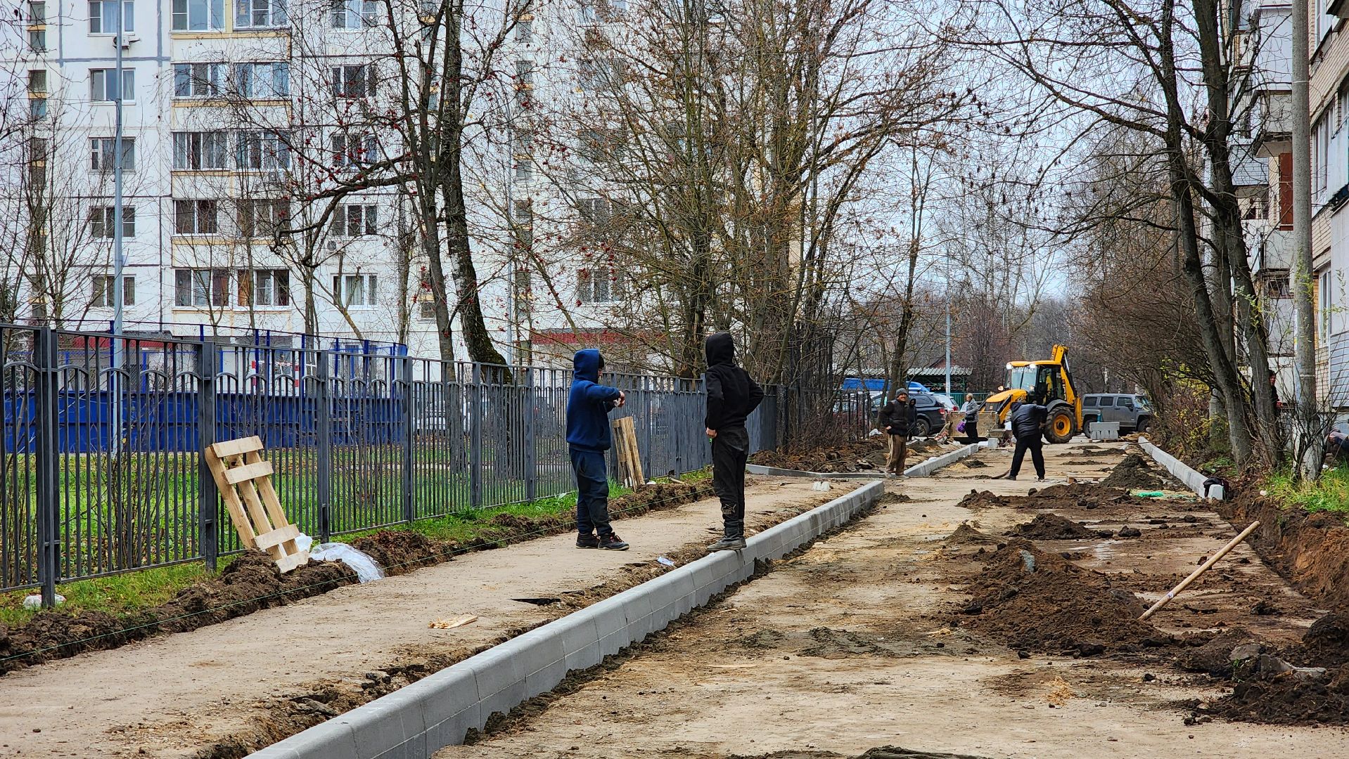 установка бордюров, Лобня, пешеходные тротуары, Благоустройство ,