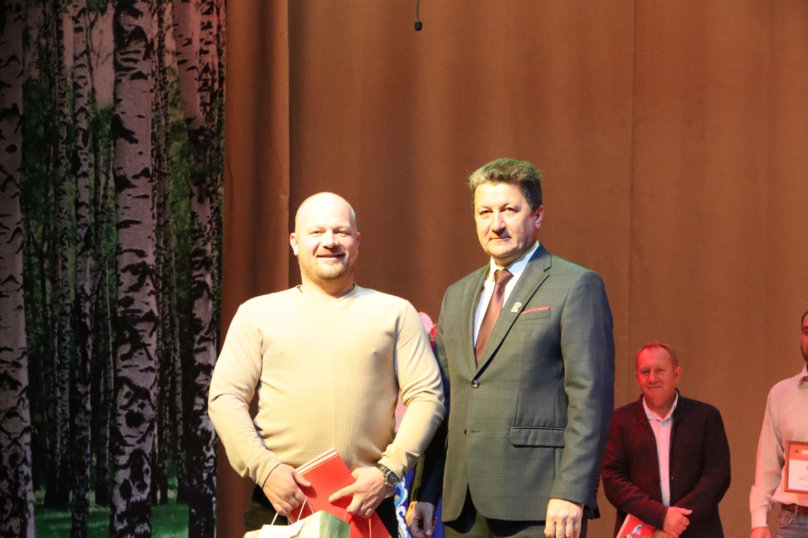 серебряные пруды, центральный дом культуры, золотая осень-2025, день работников сельского хозяйства и перерабатывающей промышленности, награждение аграриев,