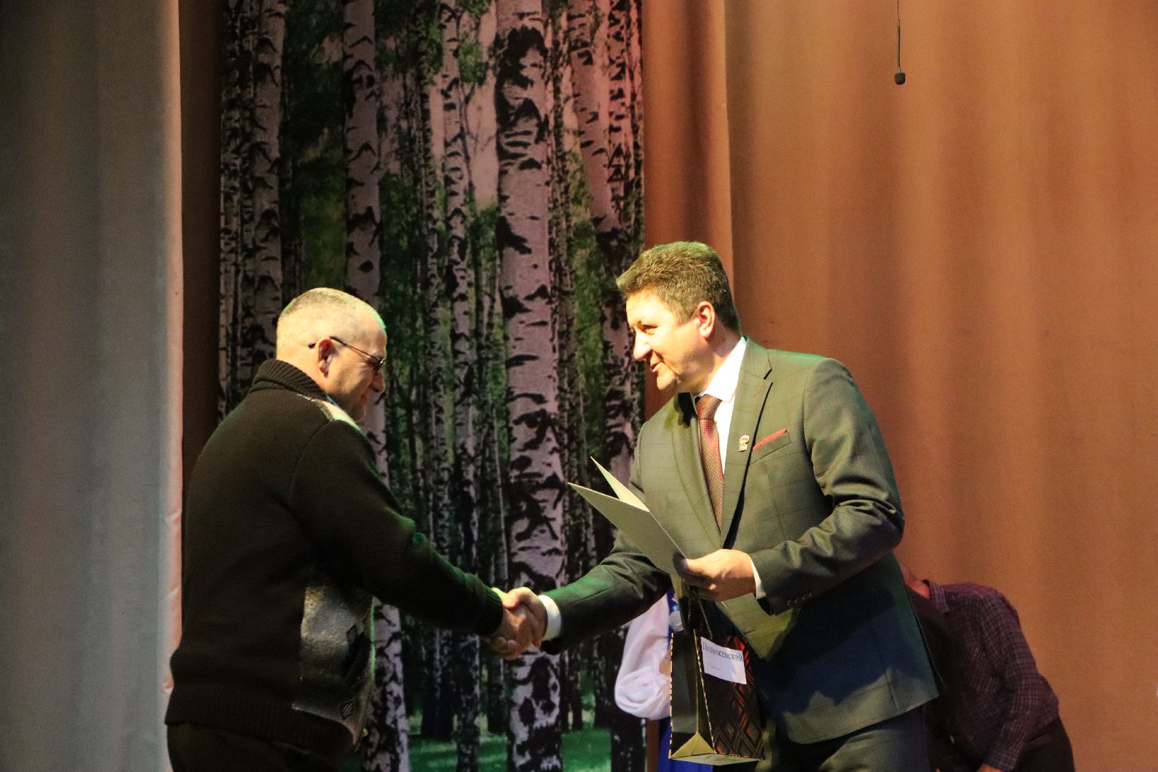 серебряные пруды, центральный дом культуры, золотая осень-2025, день работников сельского хозяйства и перерабатывающей промышленности, награждение аграриев,