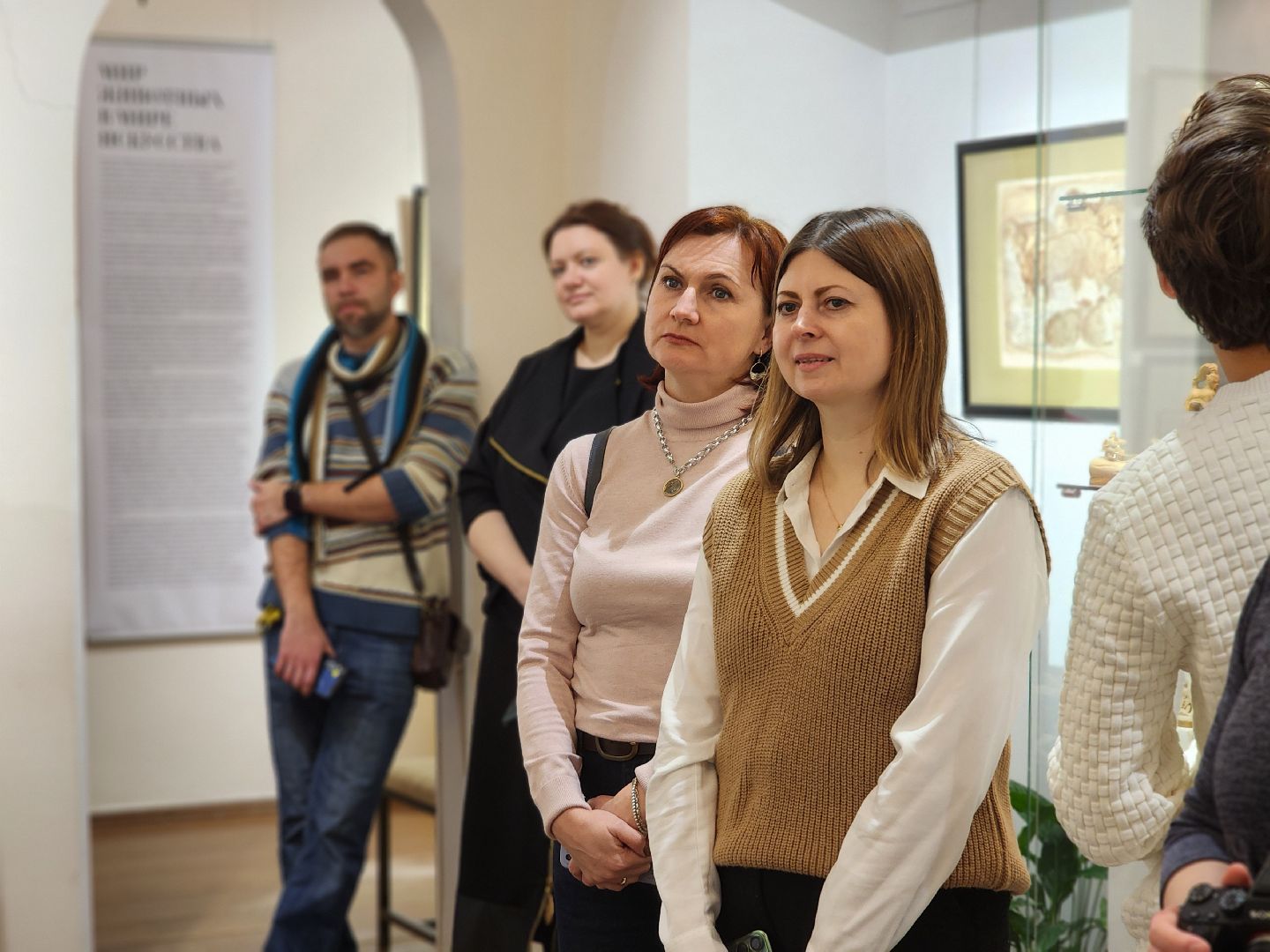 сергиев посад, сергиево-посадский городской округ, хотьково, музей-заповедник абрамцево, выставка, графика,ступинский музей,мир животных, мир животных в мире искусства, отдел художественных ремесел,