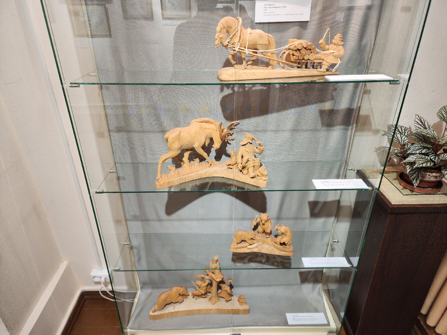 сергиев посад, сергиево-посадский городской округ, хотьково, музей-заповедник абрамцево, выставка, графика,ступинский музей,мир животных, мир животных в мире искусства, отдел художественных ремесел,