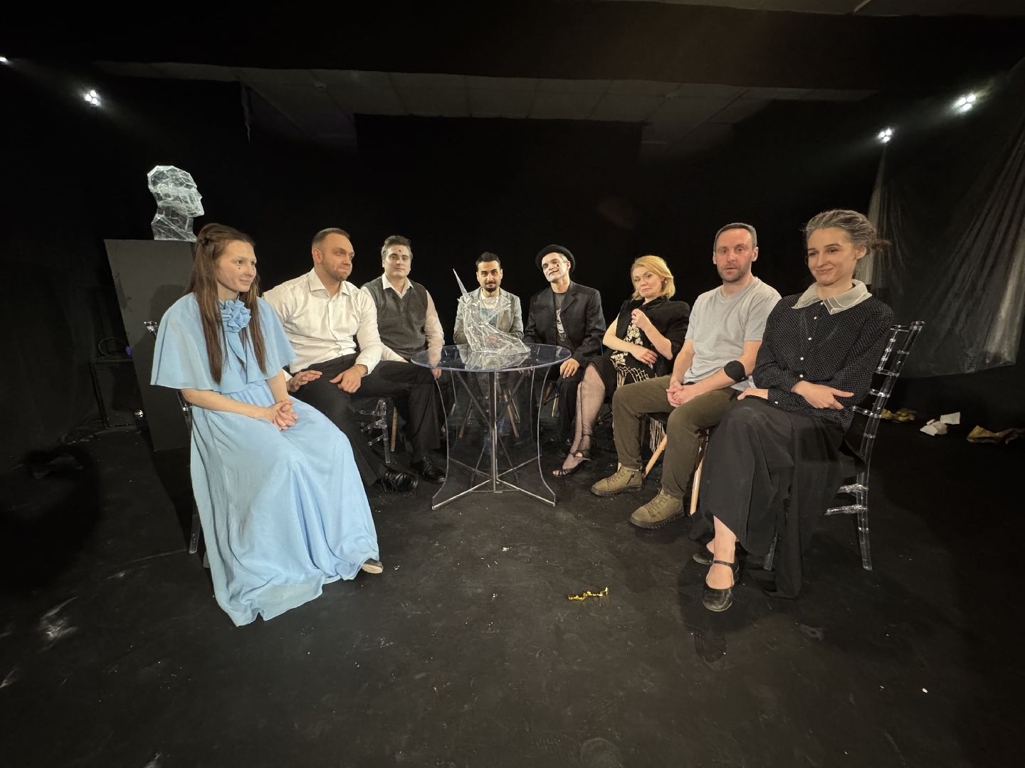 Сергиев Посад, Театральный ковчег в Дубраве, Стеклянный зверинец»,