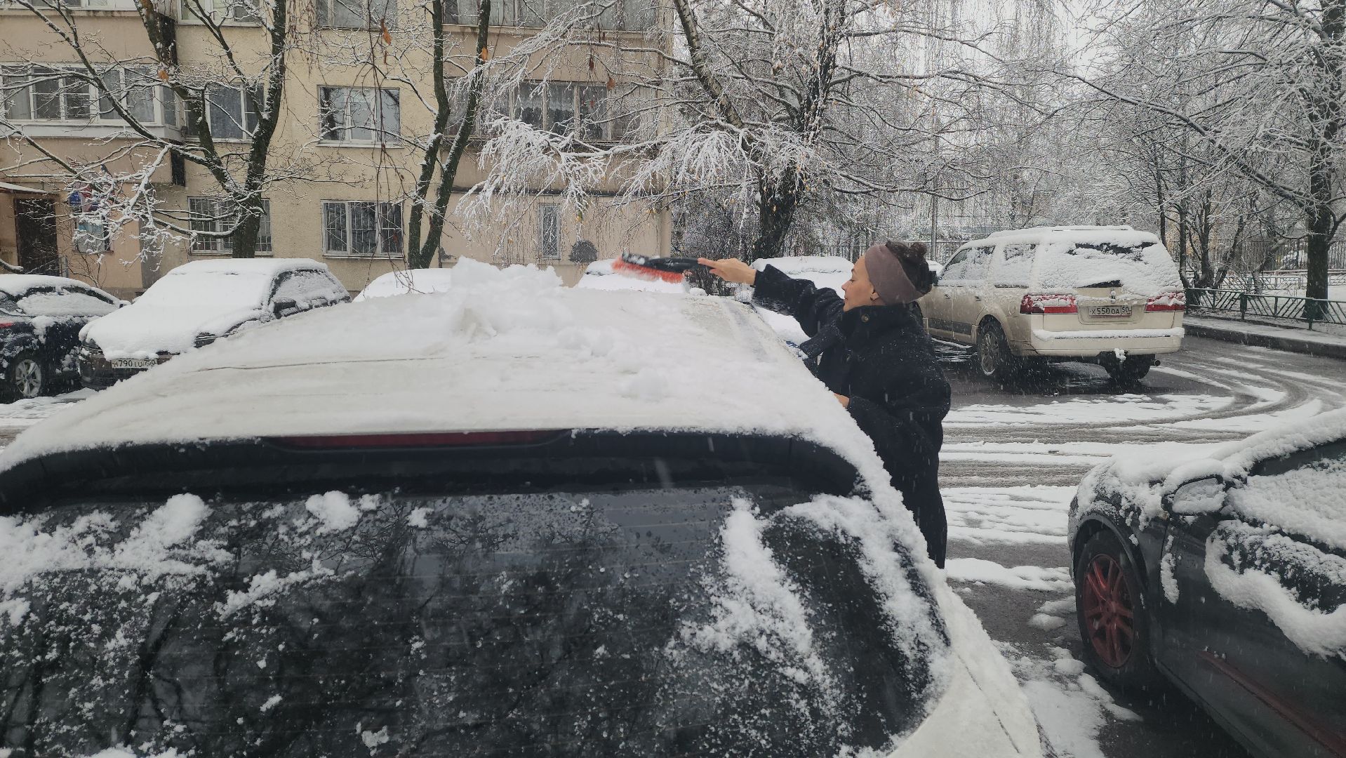 первый снег, уборка снега, красногорск,