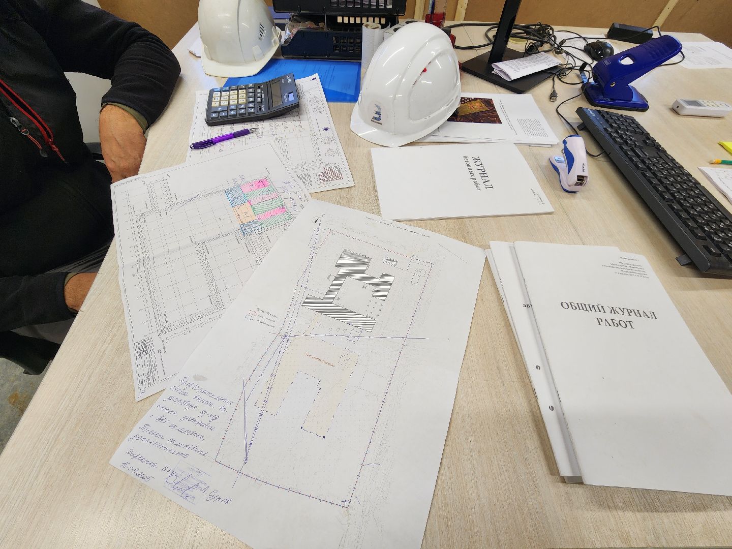 чехов, улица чехова 8а, гимназия 2, пристройка, строительство, реконструкция, котлован, земляные работы, стройгородок, фундамент, опалубка, госпрограмма московской области,губернатор подмосковья,подъездные пути, основа для фундамента, инженерные сети,