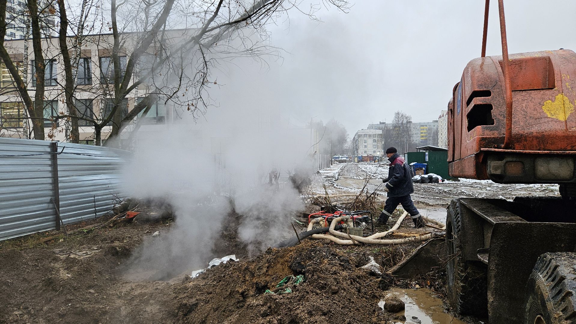 Долгопрудный ,жкх, прорыв трубы, горячая вода,