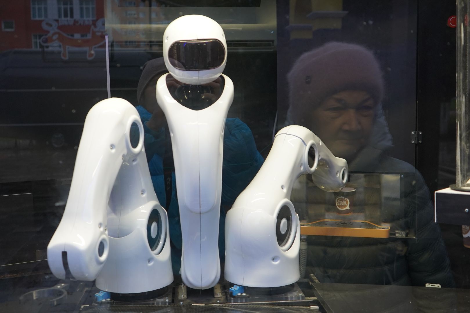 ступино, парк островского, робот Монти, кофе,