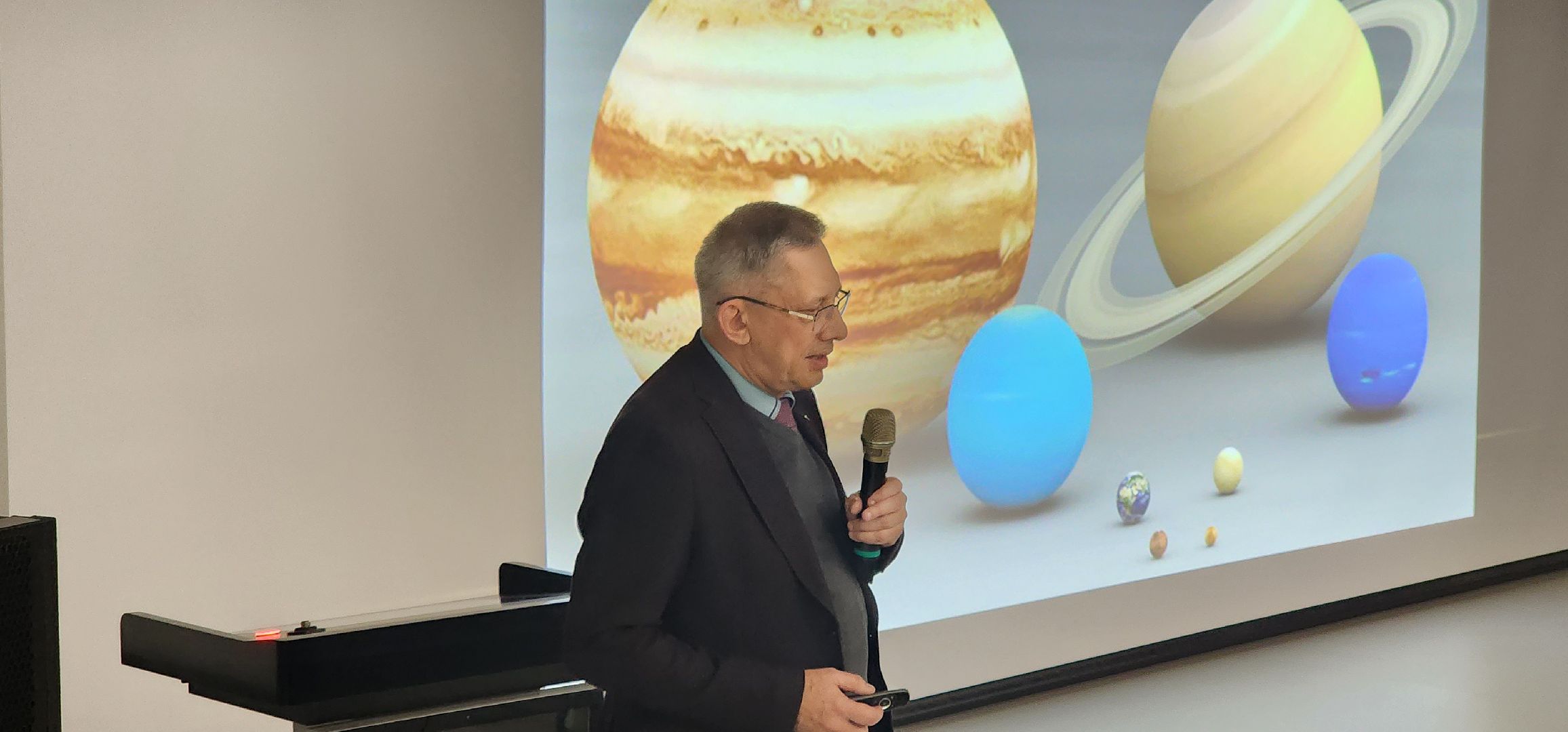 долгопрудный, технопарк, физтех-лицей, научный лекториум Капицы, Сергей Язев, астрономия, уникальность солнечной системы,