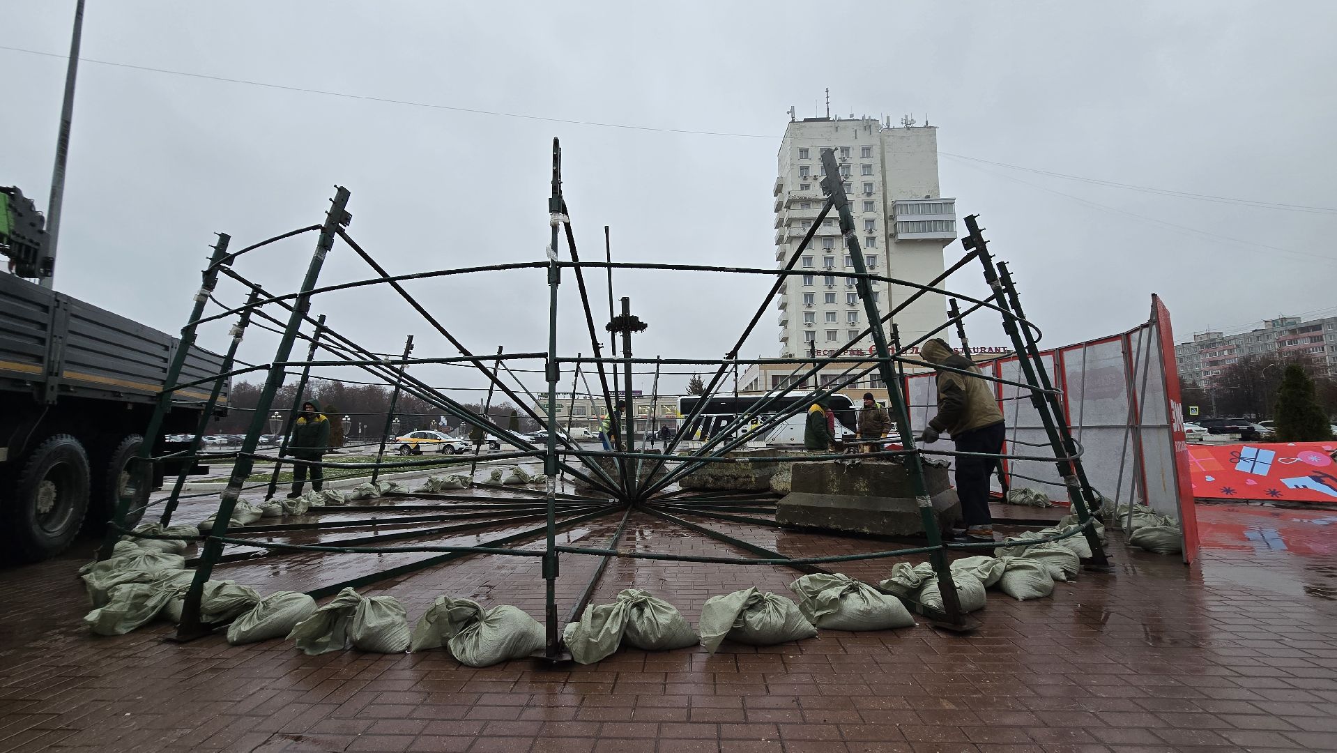 Коломна, новогодняя елка,подготовка к новому году,