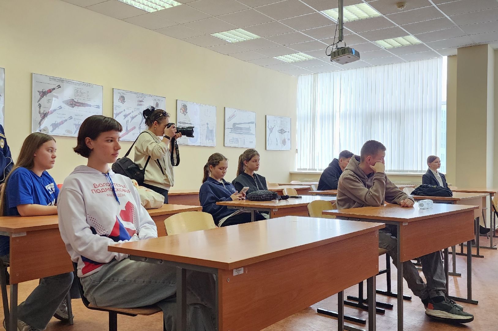 Химки, волонтеры, МЧС, спасатели,