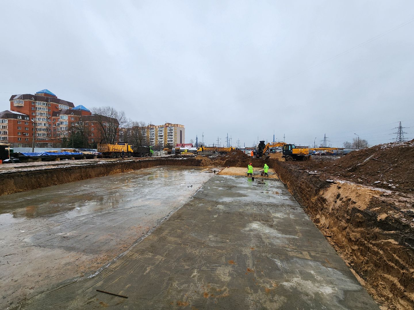 чехов, улица чехова 8а, гимназия 2, пристройка, новый корпус, строительство, реконструкция, прокладка инженерных сетей, водопровод, сеть водоснабжения, вынос кабелей, система электроснабжения, канализация, теплотрасса, котлован, фундамент, земляные работы, госпрограмма московской области,