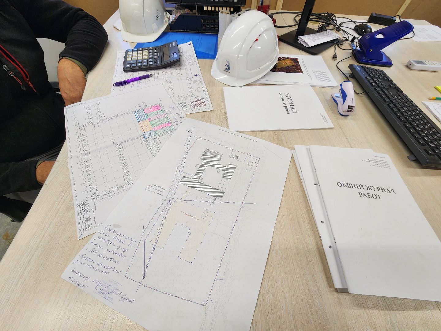 чехов, улица чехова 8а, гимназия 2, пристройка, новый корпус, строительство, реконструкция, прокладка инженерных сетей, водопровод, сеть водоснабжения, вынос кабелей, система электроснабжения, канализация, теплотрасса, котлован, фундамент, земляные работы, госпрограмма московской области,