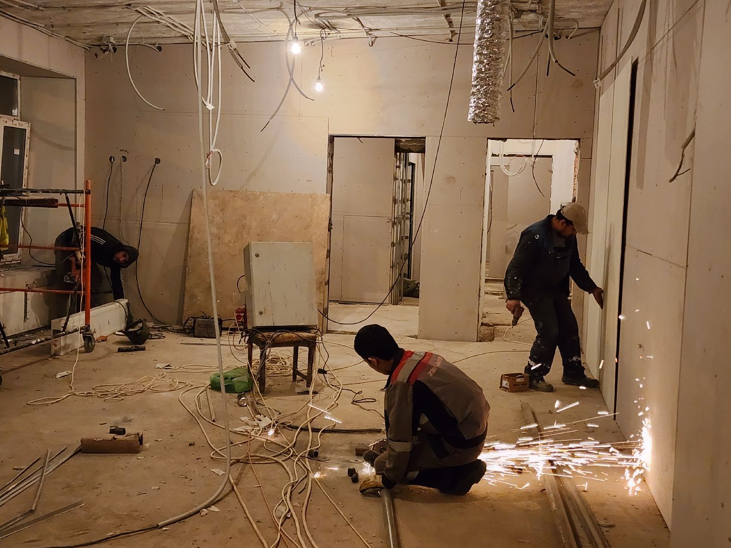 чехов, улица ильича 34а, дошкольное отделение, лицей 4, детский сад, капитальный ремонт, реконструкция, капремонт здания, внутренняя отделка помещений, черновая отделка, чистовая отделка, облицовка панелями, прокладка инженерных сетей,  внутренние коммуникации, водоснабжение, канализация, отопление, слаботочные системы, вентиляция, замена кровли, фасадные работы, госпрограмма московской области,