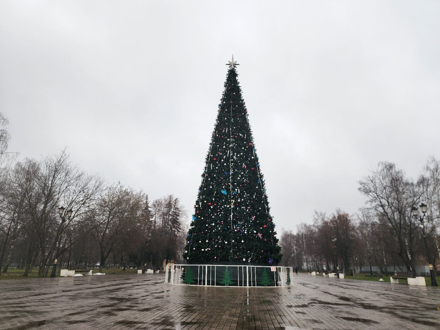 новогодняя елка, новогодние украшения, украшение города к новому году, старая купавна, богородский городский округ,