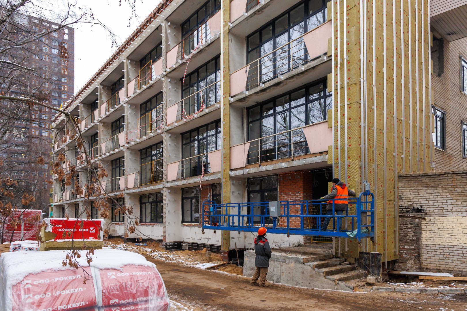 люберцы, ремонт ухтомской больницы, строители,