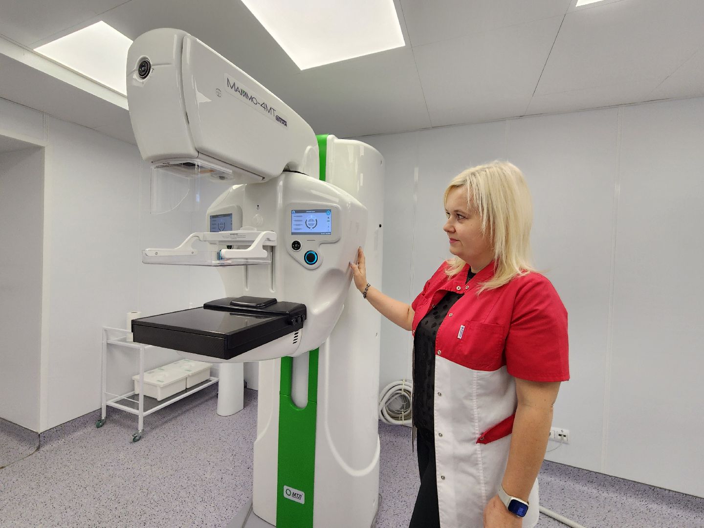 чехов, чеховская больница, поликлиника на улице гагарина 37а, кабинет маммографии, отрыта запись, емиас, запись на прием, новый маммограф, цифровой аппарат, обследования, диагностика, молочные железы,нацпроект здравоохранение, госпрограмма московской области, замена оборудования,