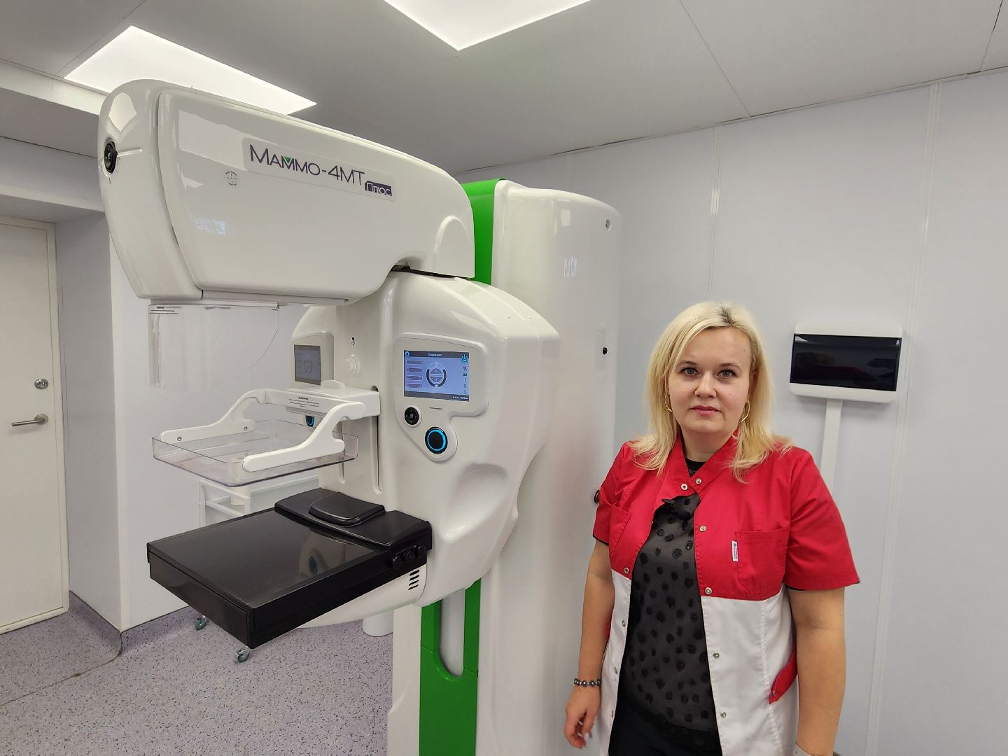 чехов, чеховская больница, поликлиника на улице гагарина 37а, кабинет маммографии, отрыта запись, емиас, запись на прием, новый маммограф, цифровой аппарат, обследования, диагностика, молочные железы,нацпроект здравоохранение, госпрограмма московской области, замена оборудования,