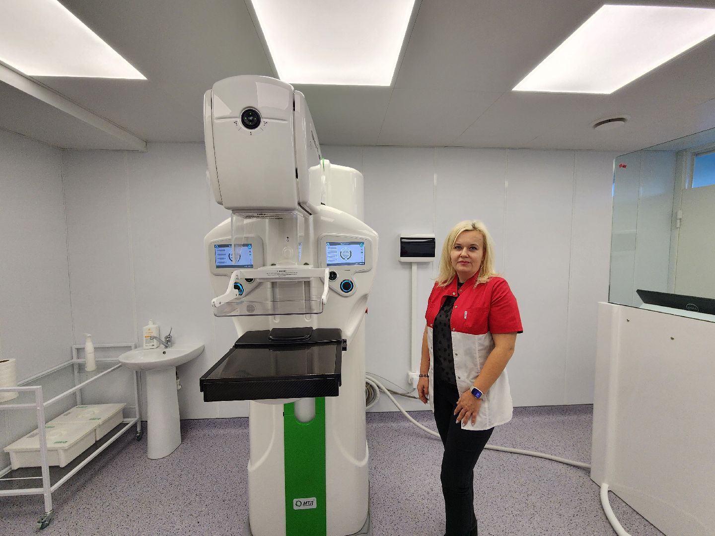 чехов, чеховская больница, поликлиника на улице гагарина 37а, кабинет маммографии, отрыта запись, емиас, запись на прием, новый маммограф, цифровой аппарат, обследования, диагностика, молочные железы,нацпроект здравоохранение, госпрограмма московской области, замена оборудования,