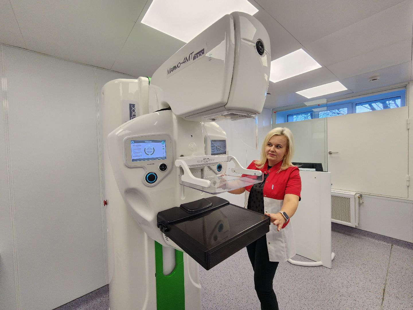 чехов, чеховская больница, поликлиника на улице гагарина 37а, кабинет маммографии, отрыта запись, емиас, запись на прием, новый маммограф, цифровой аппарат, обследования, диагностика, молочные железы,нацпроект здравоохранение, госпрограмма московской области, замена оборудования,