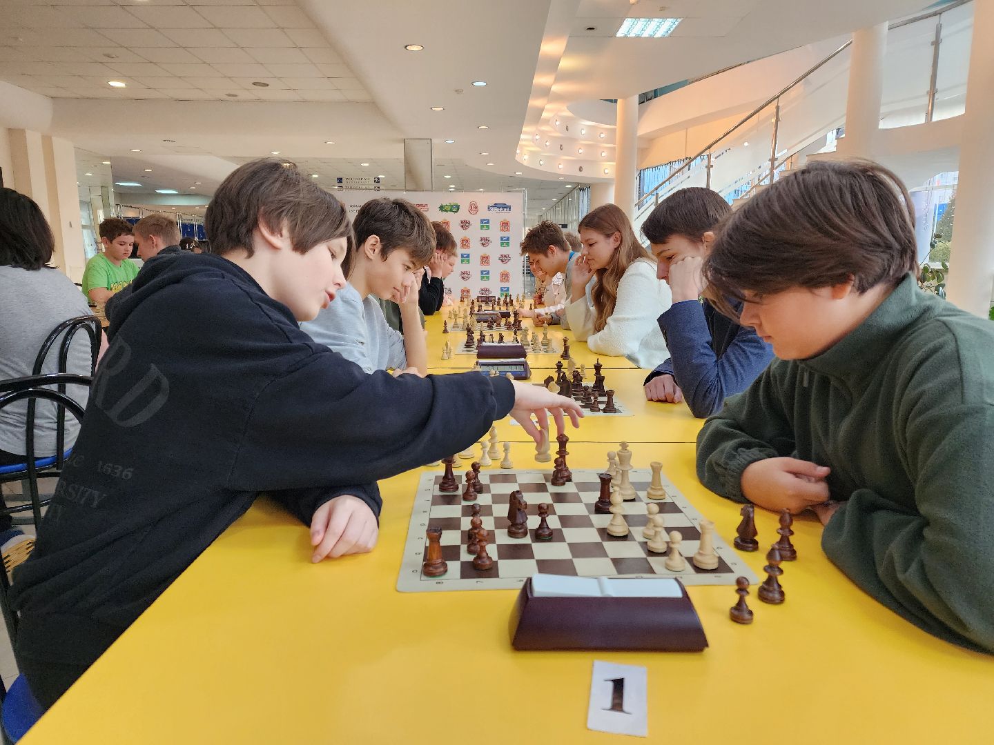 чехов,  соревнования, быстрые шахматы, первый этап, чеховская школьная лига, федерация шахмат чехова, евгений рябинин, главный судья елизавета крылова, единая школьная лига московской области, инициатива губернатора подмосковья, спортивные состязания,