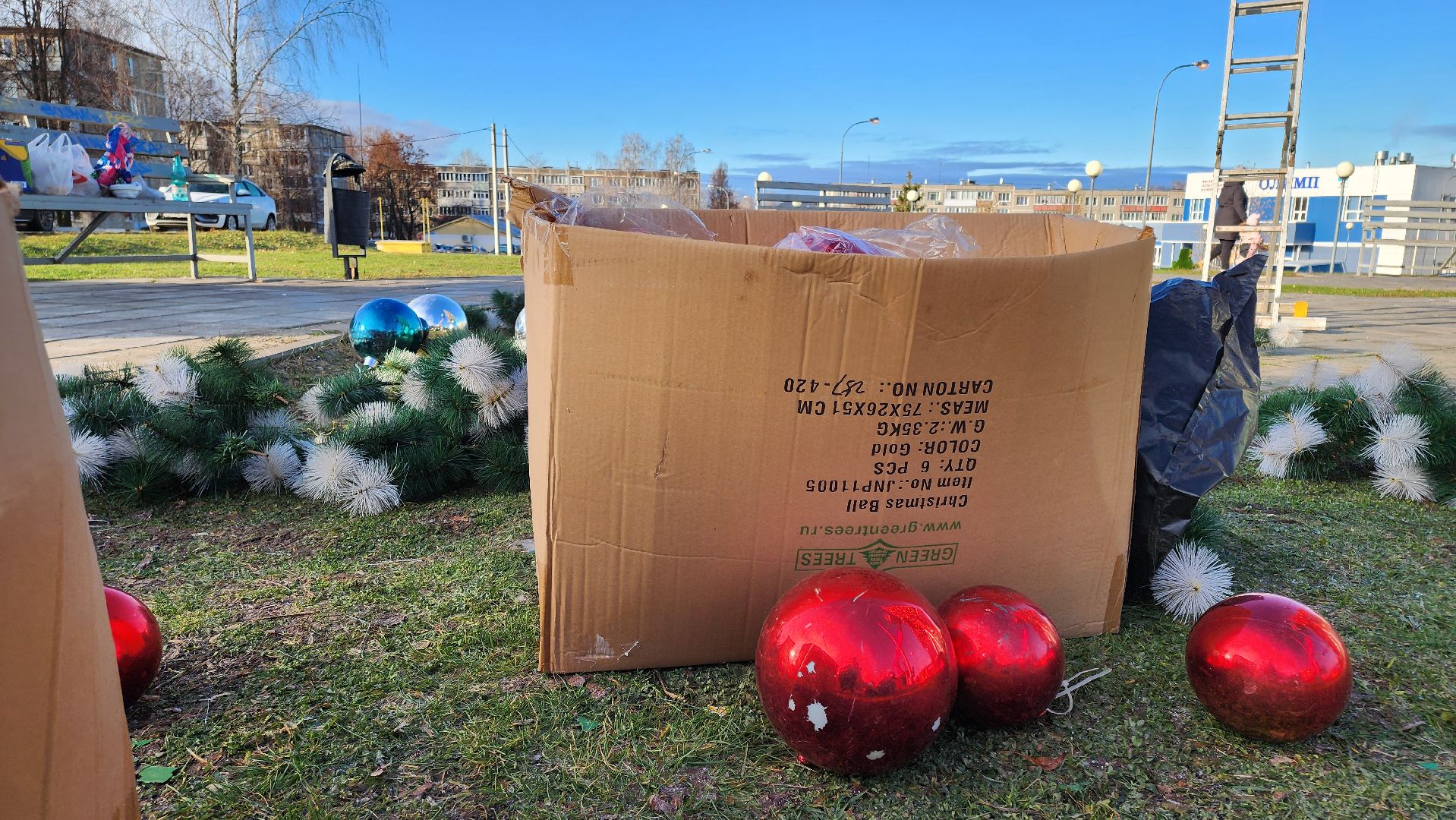 кашира, благоустройство, новогодняя елка, символ нового года, новый год, украшение города к новому году,