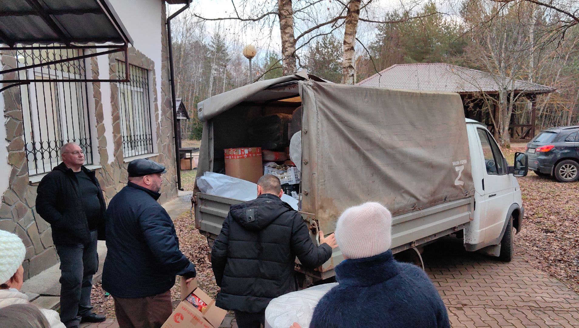 сво, гуманирная помощь, свечи, бойцы,