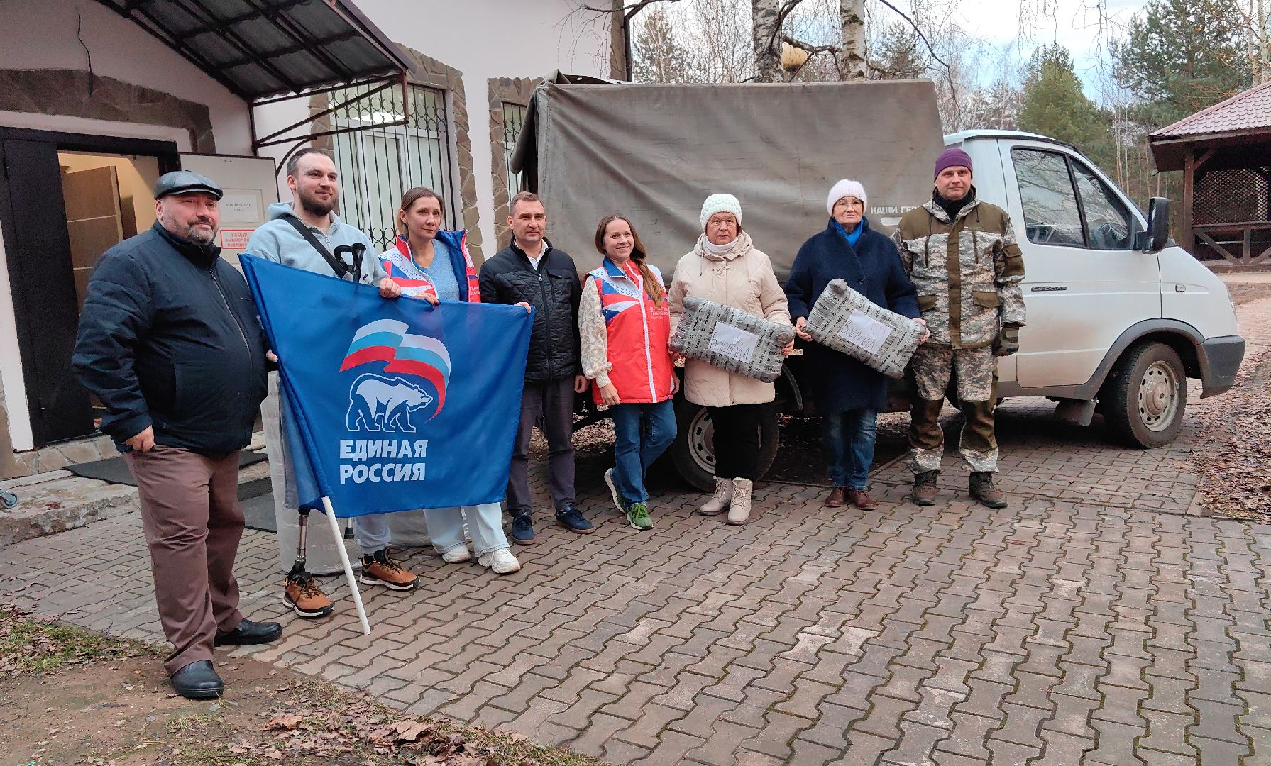 сво, гуманирная помощь, свечи, бойцы,
