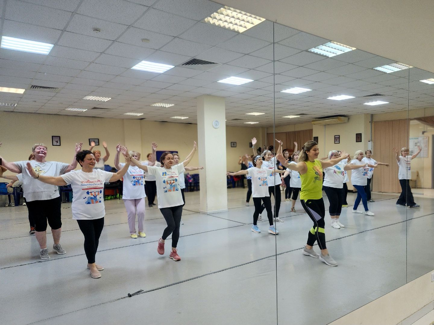 зумба, пенсионеры, активное долголетие, спорт в реутове,