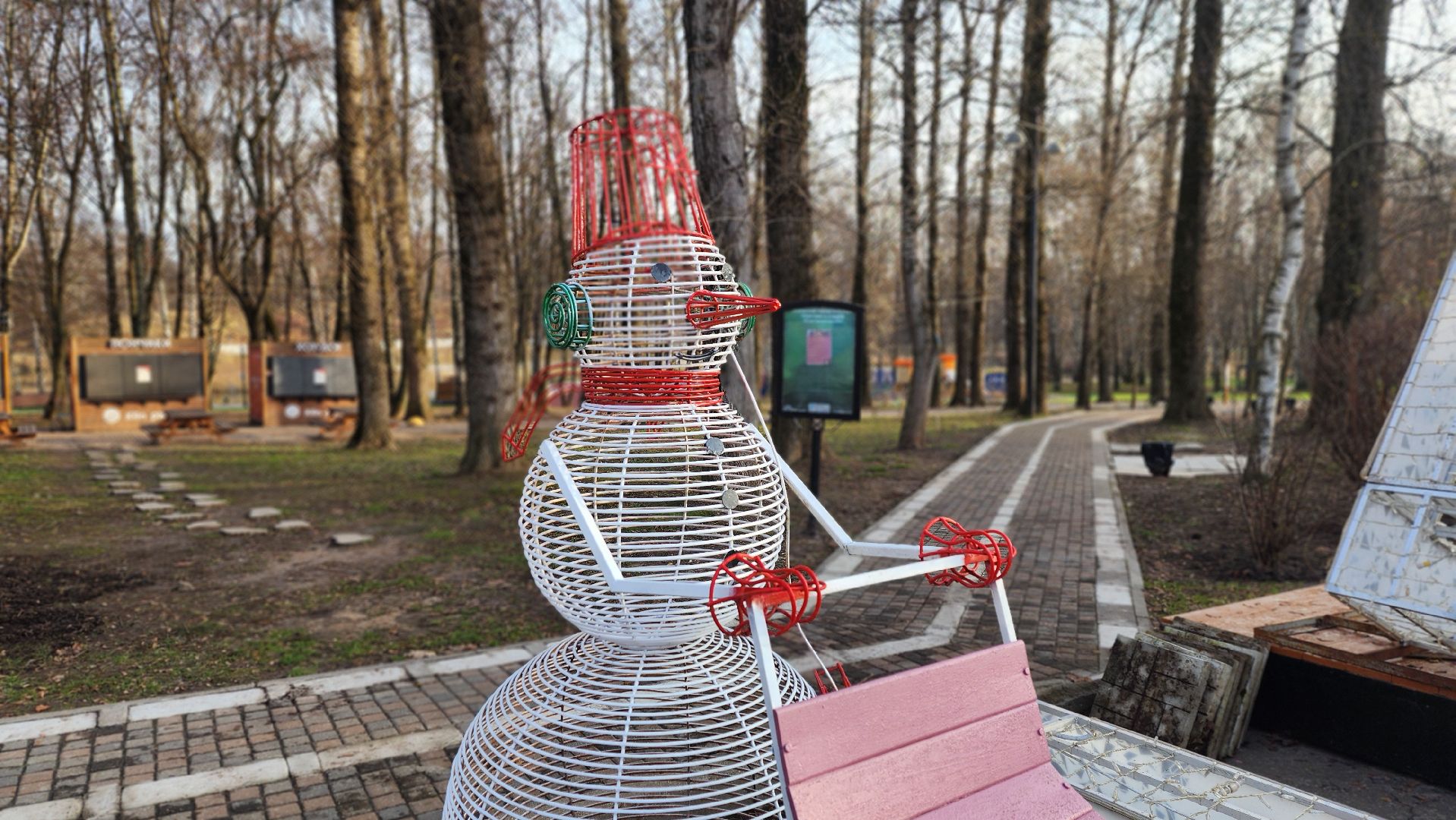 клин, сестрорецкий парк, украшения, резиденция деда мороза, новый год,