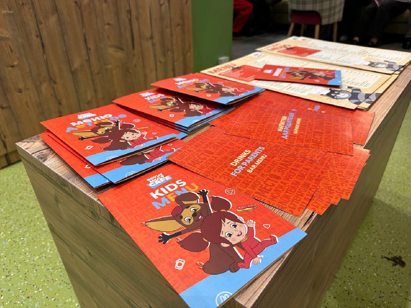 аэропорт домодедово, кафе, мультфильм,