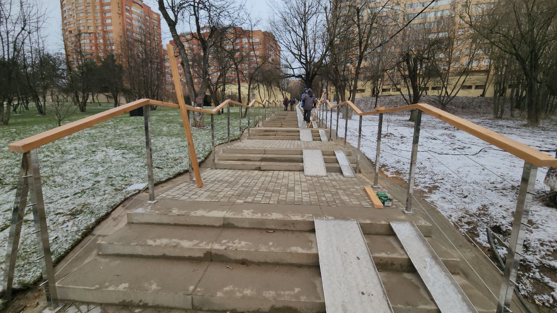 красногорск, яблоневый сквер,