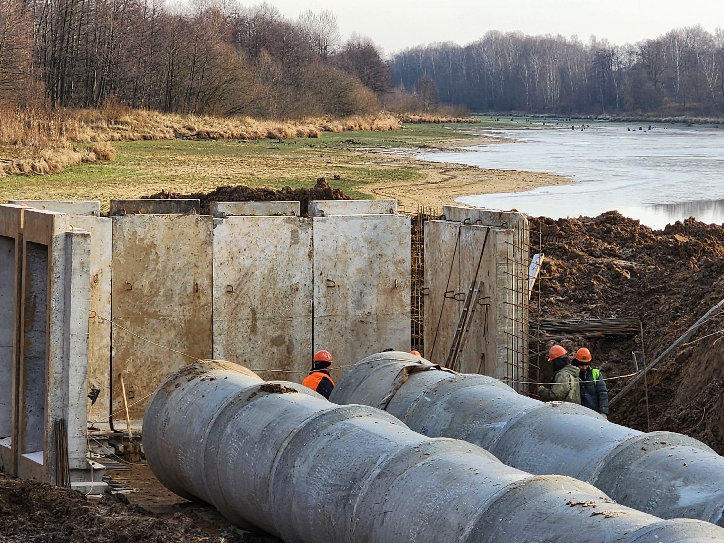 чехов, деревня капустино, плотина, капитальный ремонт, капремонт плотины, реконструкция, система водосброса, водосток, госпрограмма московской области, мбу экология и природопользование, сергей дьячков,обращения жителей, портал добродел,водовыпуск, земляной вал, водоотвод,