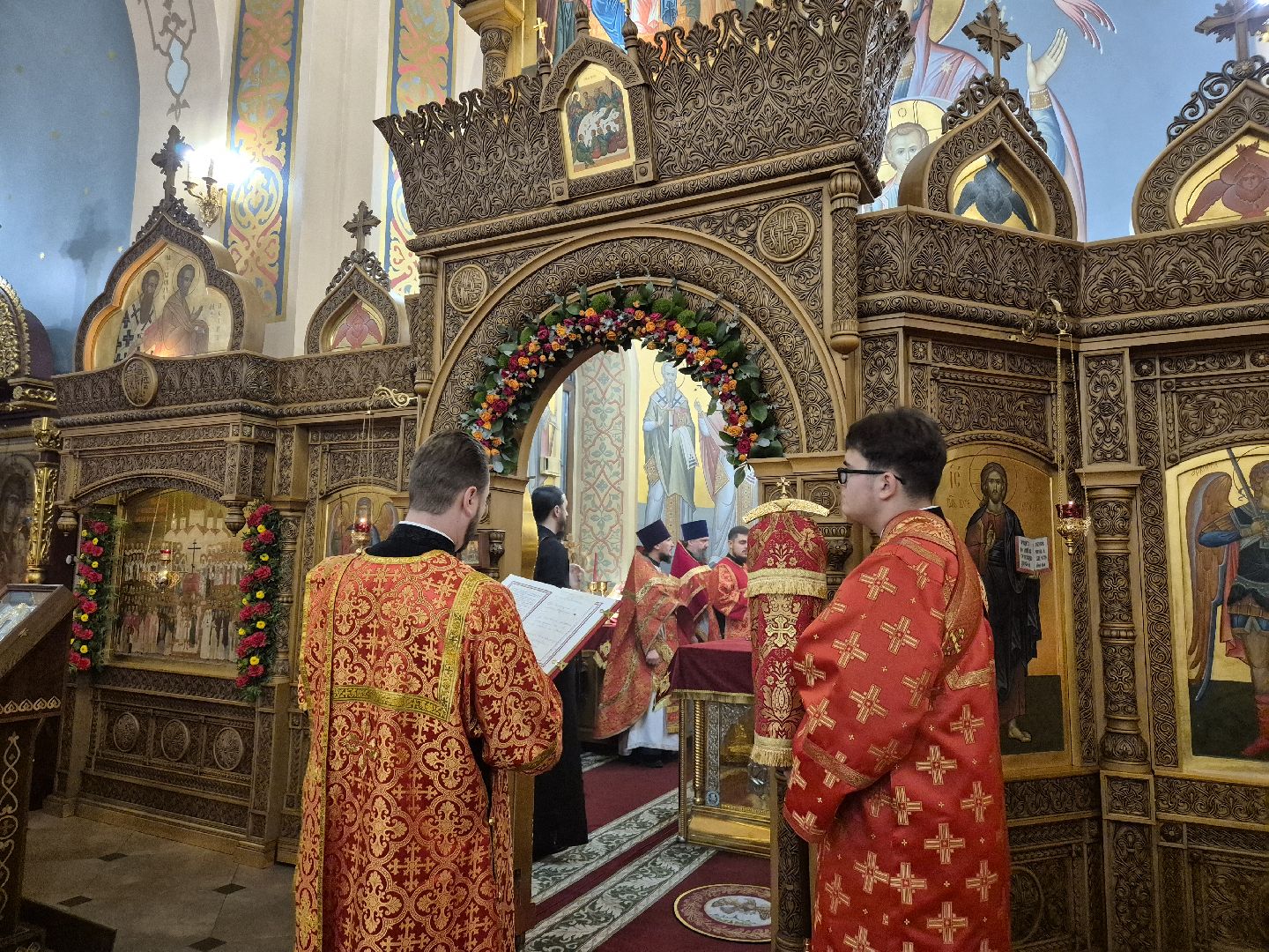 роспись храма, храм новомученников орехово-зуевских, орехово-зуево, освящение росписи храма,