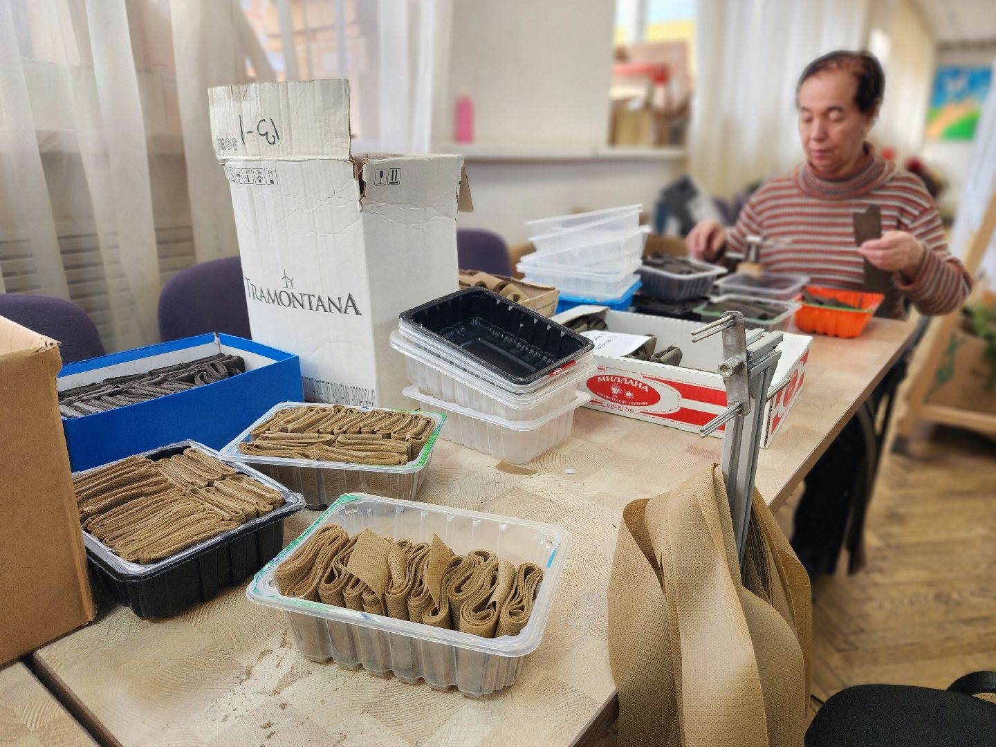 фрязино, плетение сетей, маскировочные сети, волонтеры, добровольцы, помощь фронту,