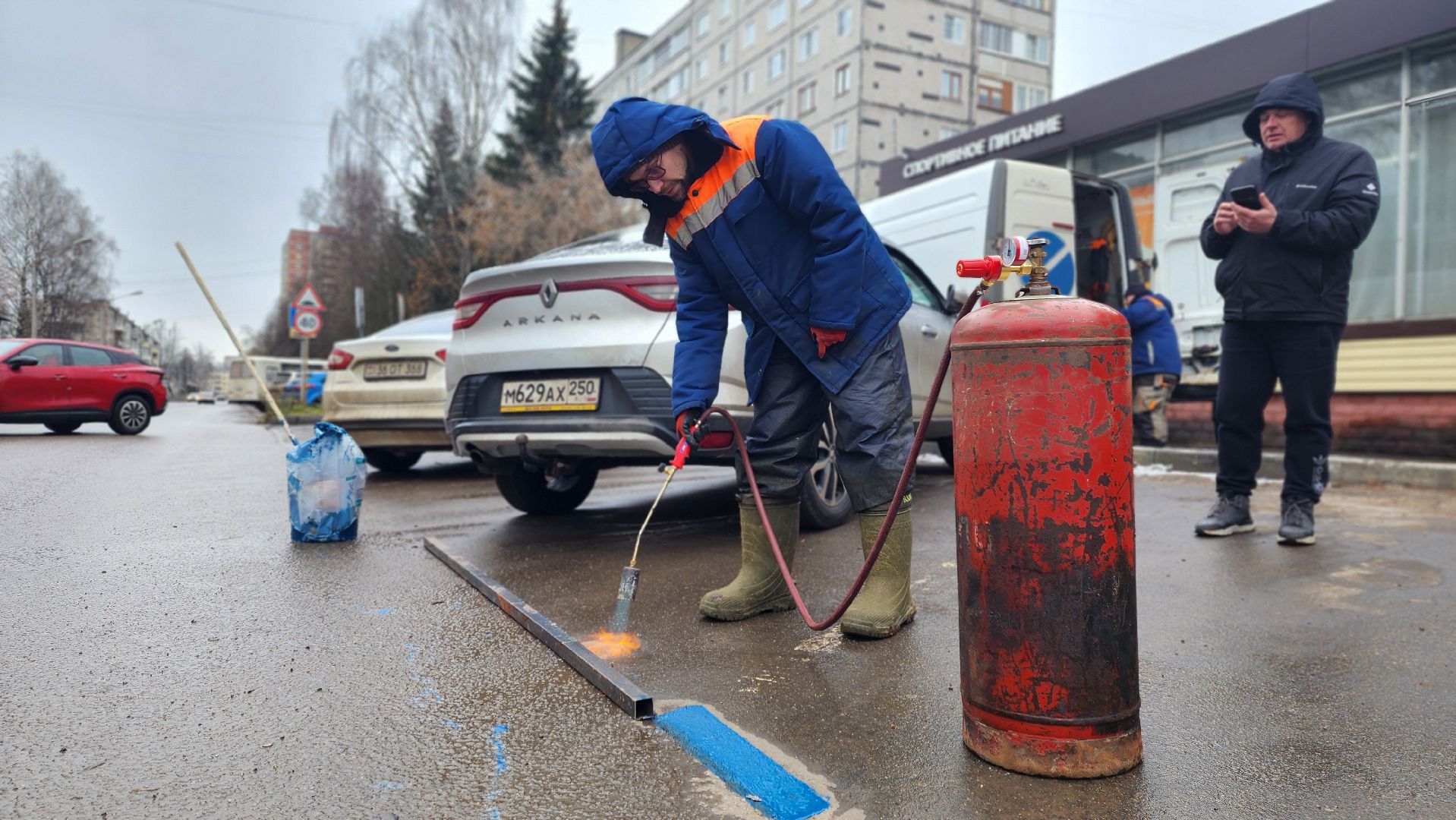 клин, улица дзержинского, транспорт, платная парковка,