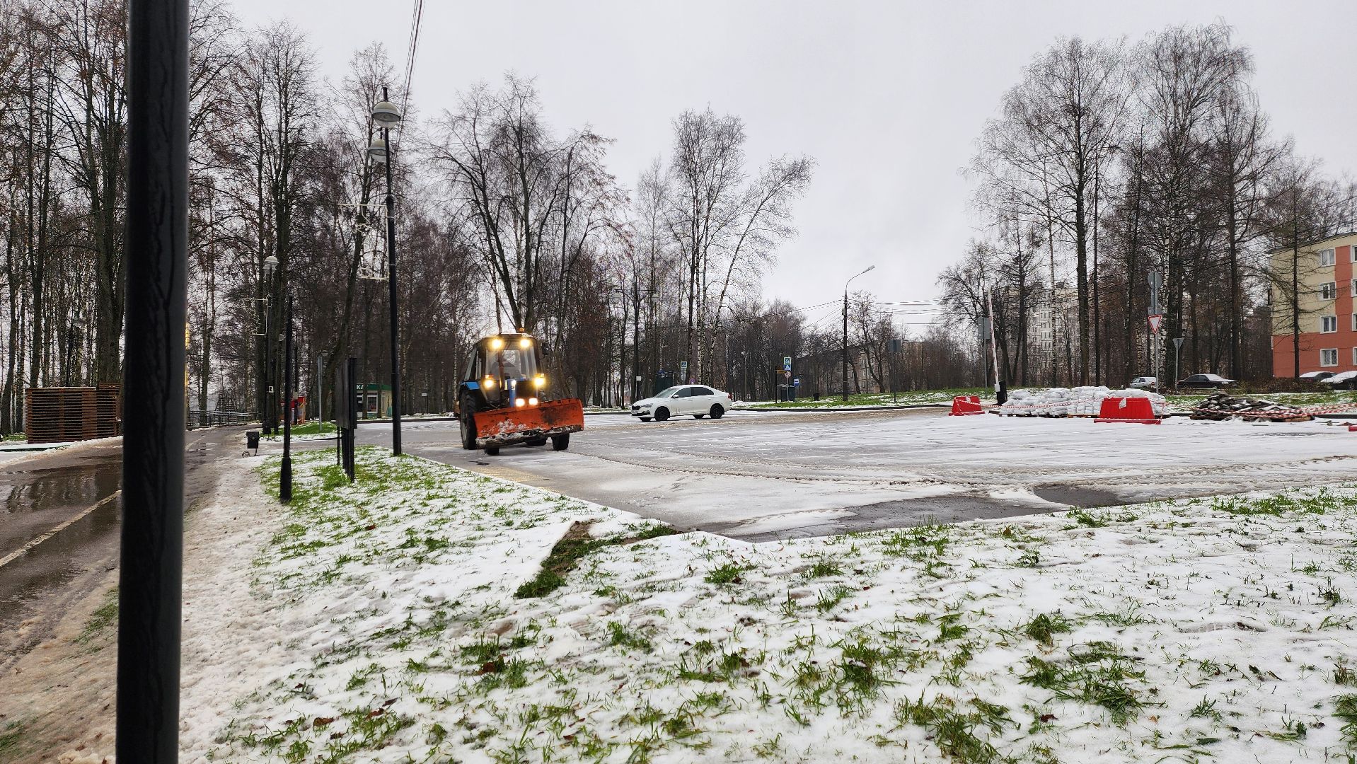 клин,  сестрорецкий парк, уборка снега ,