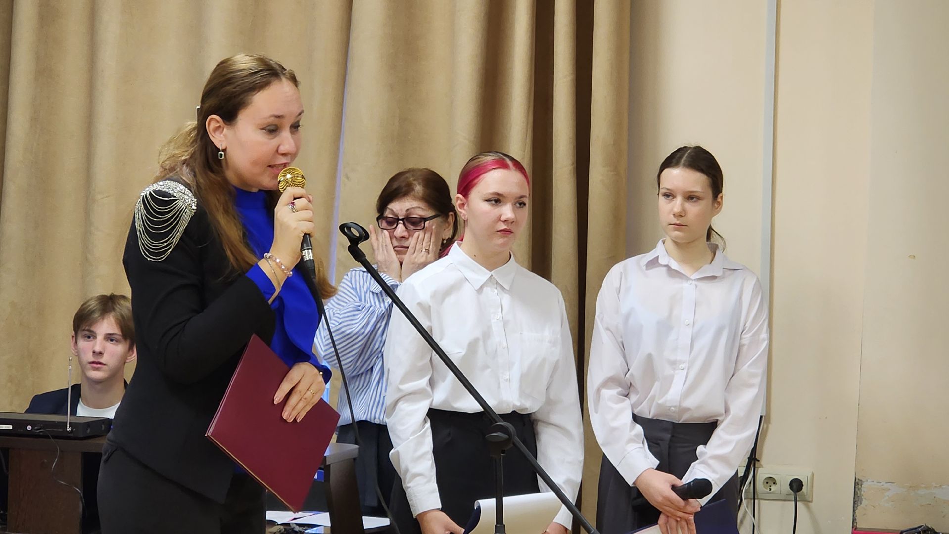 истра, парта героя, школа,