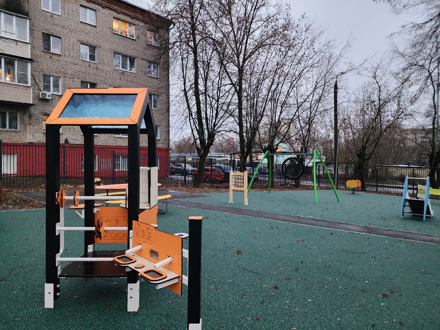 чехов, улица ильича 34а, детский сад, дошкольное отделение, лицей 4, капитальный  ремонт, капремонт здания, благоустройство территории , детские площадки, игровые элементы, пешеходные дорожки, освещение, лавочки и урны, детские павильоны, горки качели песочницы, фасадные работы , внутренняя отделка помещений ,госпрограмма московской области,