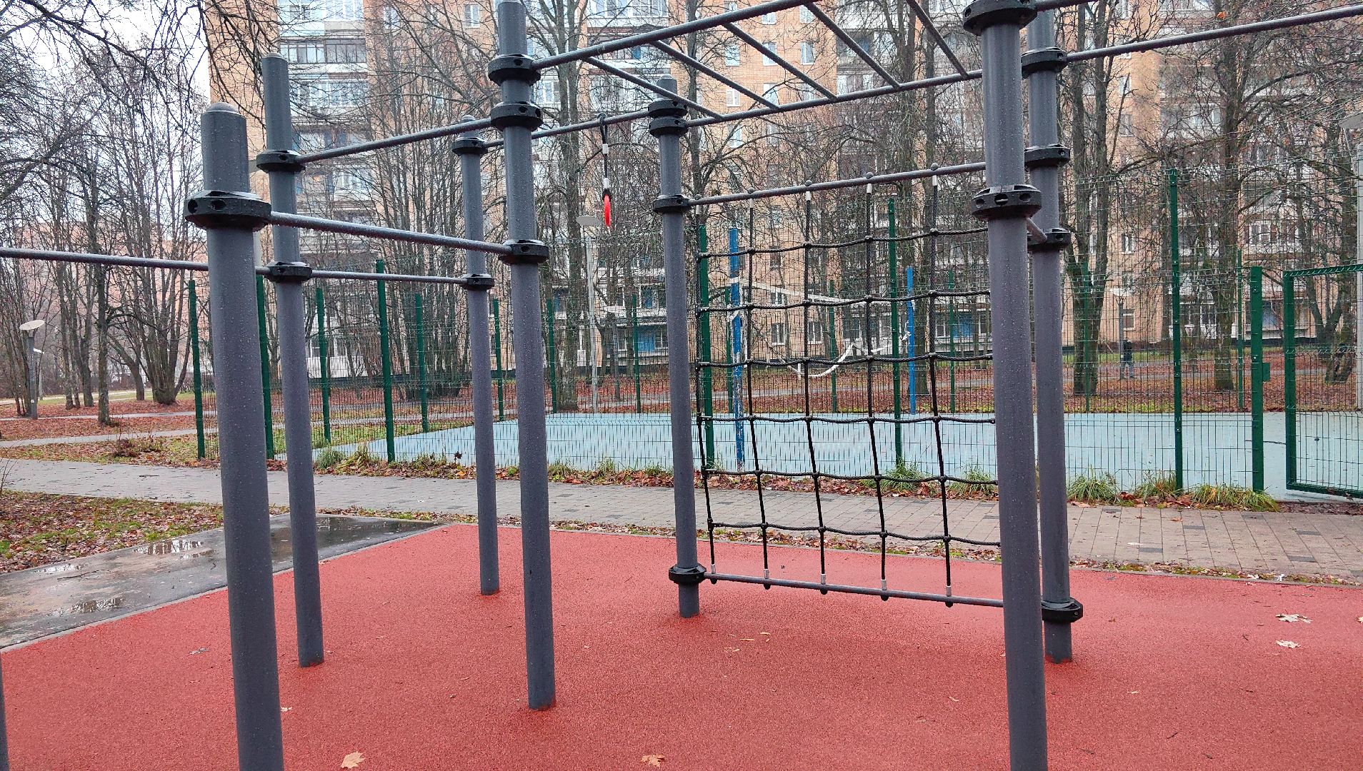детская площадка, карусели, качели, брусья, воркаут,