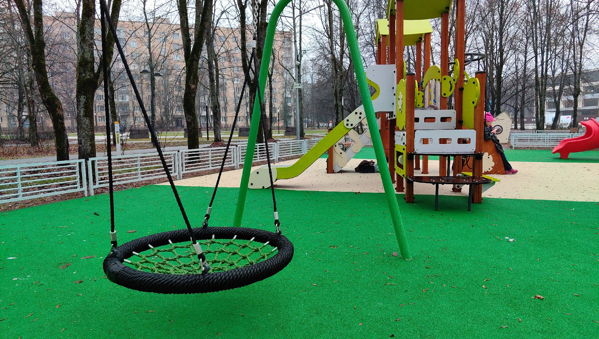 детская площадка, карусели, качели, брусья, воркаут,