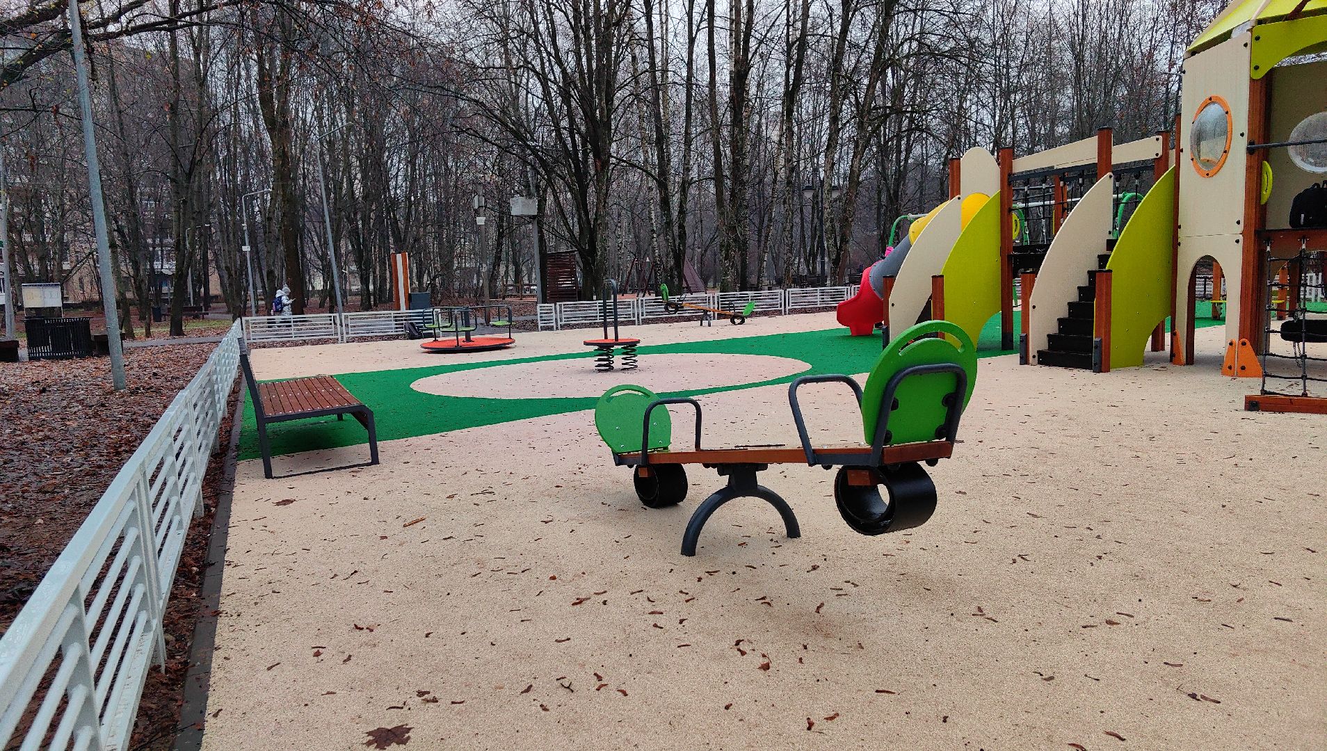 детская площадка, карусели, качели, брусья, воркаут,