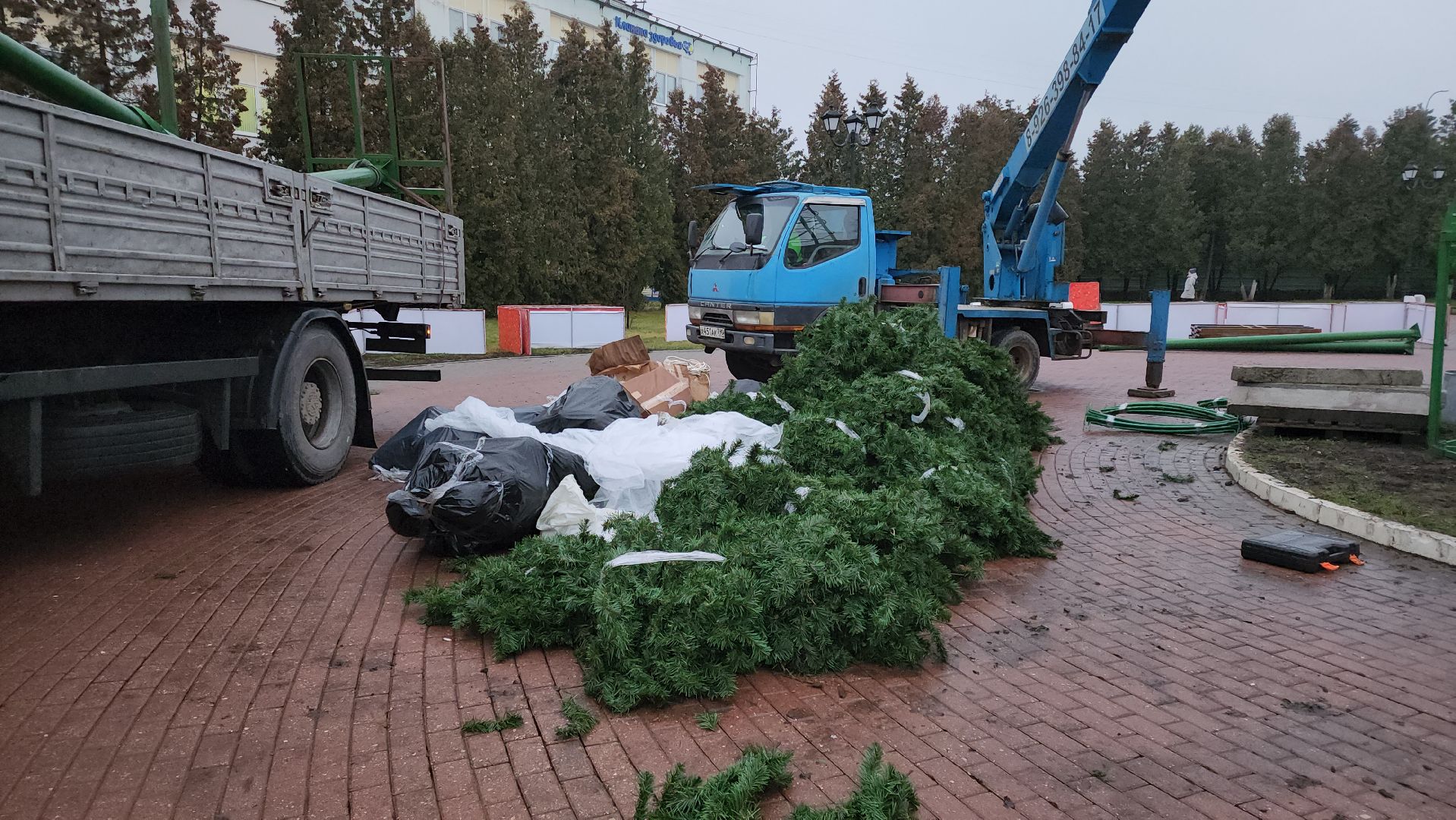 кашира, новый год, новогодняя елка, благоустройство, украшение города к новому году,