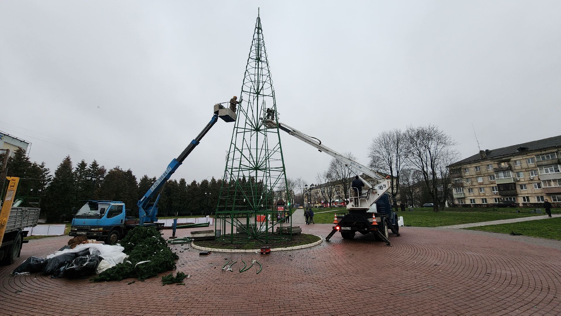 кашира, новый год, новогодняя елка, благоустройство, украшение города к новому году,