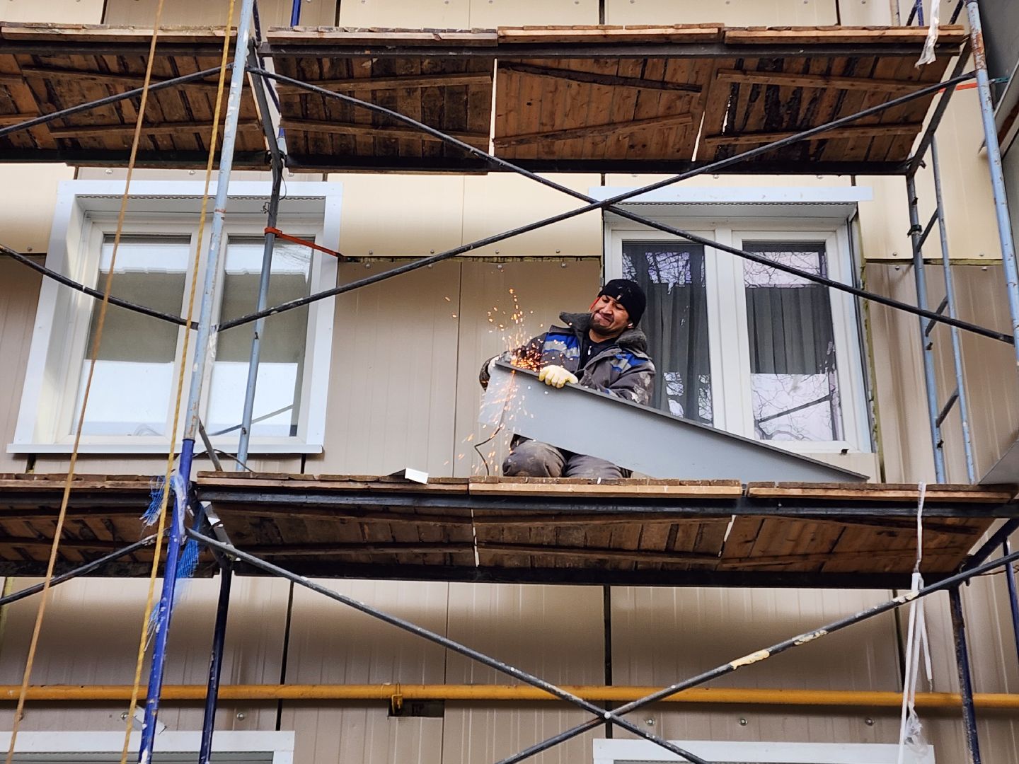 чехов, улица гагарина 56, микрорайон венюково, капремонт фасада, капитальный ремонт отмостки, наружные стены, гидроизоляция, утепление, цоколь, бетонирование, новая отмостка, облицовка, региональная программа московской области,замена кровли, инженерные сети,