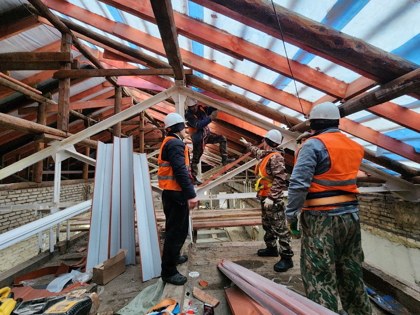 чехов, улица чехова 27, центр развития творчества детей и юношества, центр детского творчества, капремонт здания, капитальный ремонт, реконструкция, обновление, благоустройство территории, детские площадки, пешеходные дорожки, проходы и проезды, замена покрытия, фасадные работы, замена кровли, перекрытия, госпрограмма московской области, строительство и капремонт социальных объектов,