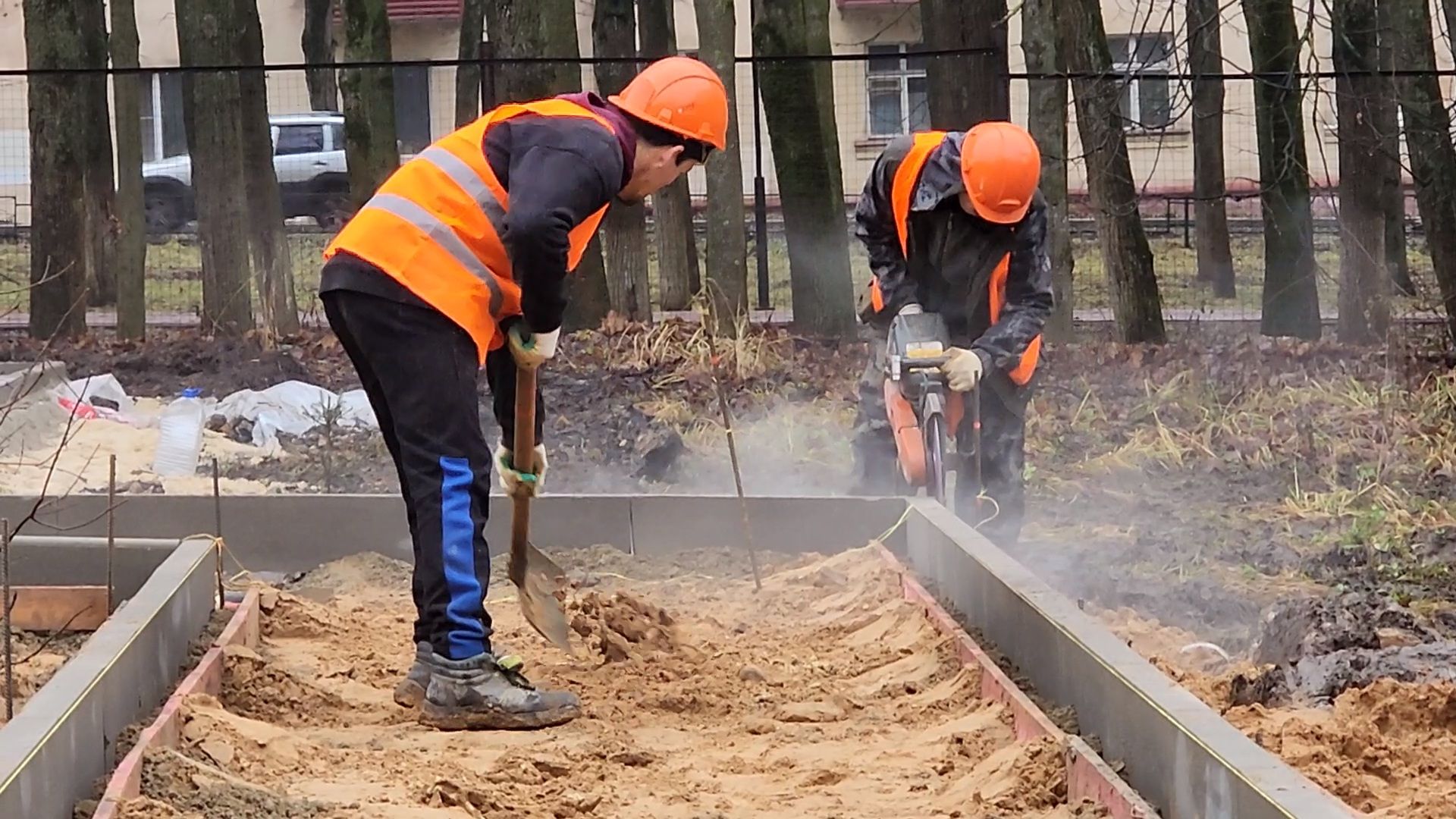 чехов, улица чехова 27, центр развития творчества детей и юношества, центр детского творчества, капремонт здания, капитальный ремонт, реконструкция, обновление, благоустройство территории, детские площадки, пешеходные дорожки, проходы и проезды, замена покрытия, фасадные работы, замена кровли, перекрытия, госпрограмма московской области, строительство и капремонт социальных объектов,